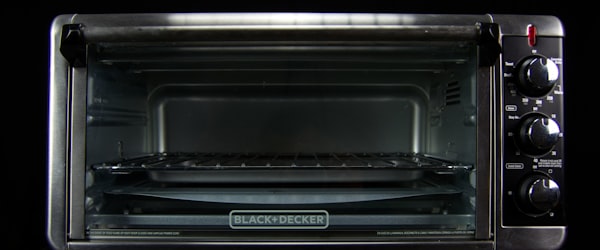 动画电影《蜘蛛侠：纵横宇宙》绚丽多元宇宙视觉海报